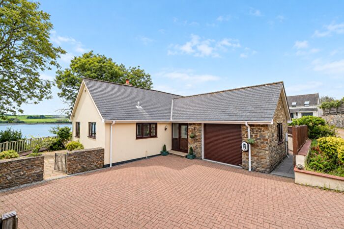 5 Bedroom Detached Bungalow For Sale In Hodders Way, Cargreen, Saltash, PL12