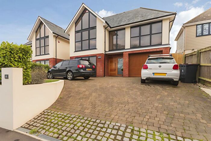 5 Bedroom Detached House To Rent In Bure Lane, Christchurch, BH23