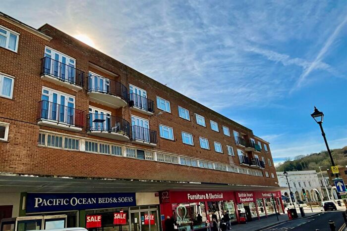 Flat To Rent In Craighton House, CT16