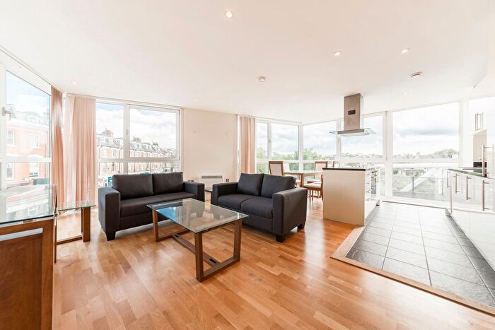 3 Bedroom Flat To Rent In Drayton Park, Drayton Park, N5