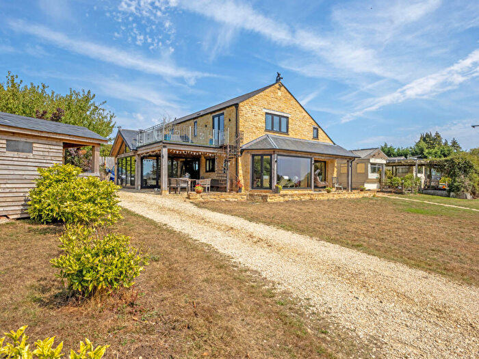 4 Bedroom Country House For Sale In Turweston, Brackley South Northamptonshire, NN13
