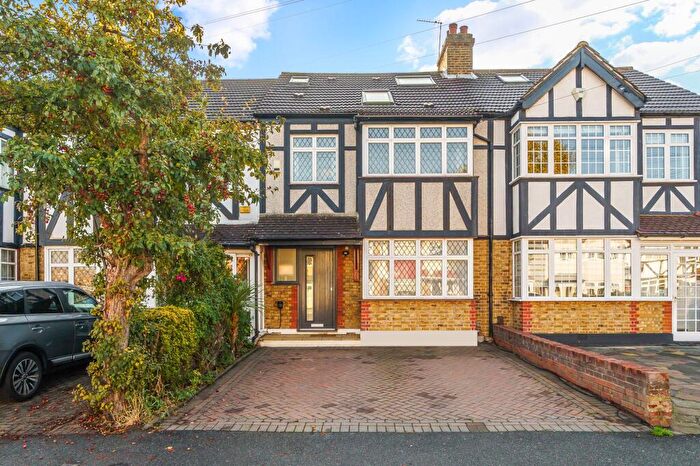 4 Bedroom Terraced House For Sale In Chatsworth Road, Cheam, SM3