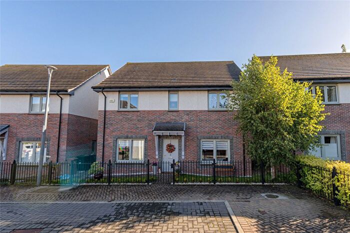 5 Bedroom Detached House For Sale In Tansy Street, Currie, EH14