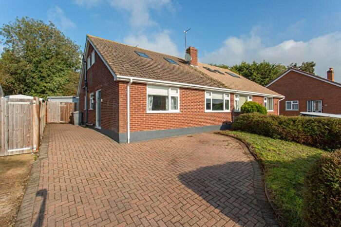 3 Bedroom Bungalow For Sale In Cedar Road, Sturry, Canterbury, Kent, CT2