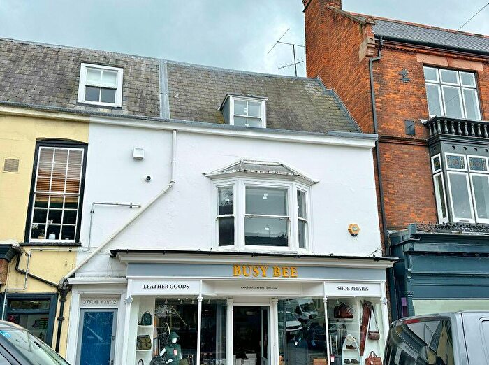 1 Bedroom Flat To Rent In Flat, High Street, Newmarket, CB8