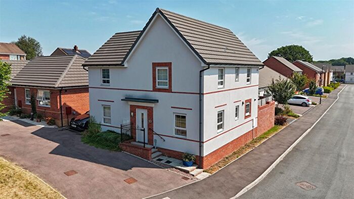 4 Bedroom Detached House For Sale In Ridgeway Avenue, Berry Hill, Coleford, GL16