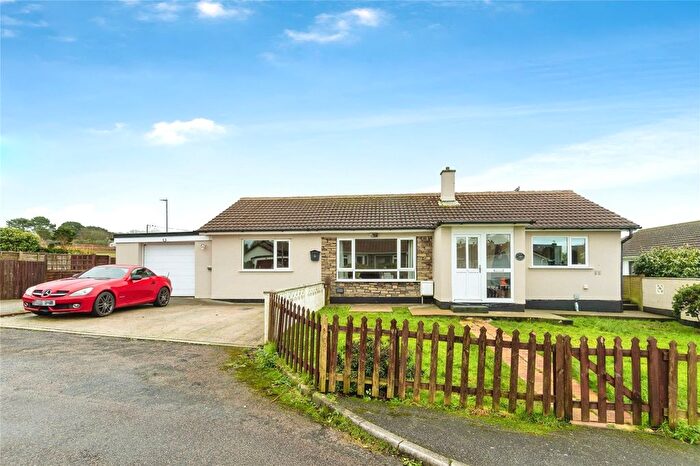 4 Bedroom Bungalow For Sale In East Park, Redruth, Cornwall, TR15