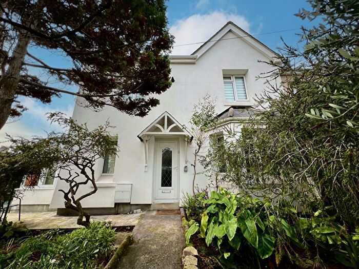 3 Bedroom Property For Sale In Penalverne Drive, Penzance, TR18