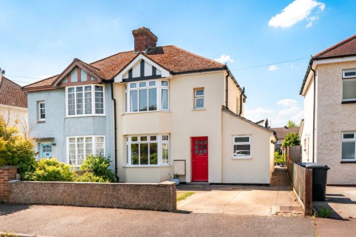 3 Bedroom Semi-Detached House For Sale In The Westering, Cambridge, CB5