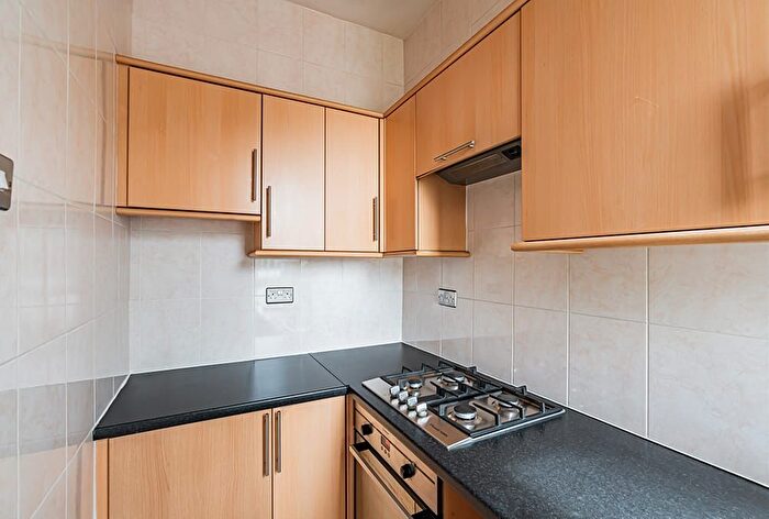 3 Bedroom Flat For Sale In Main Street, Newtongrange, Dalkeith, EH22