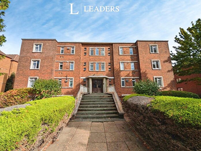 1 Bedroom Studio For Sale In Hill Lane, Southampton, Hampshire, SO15