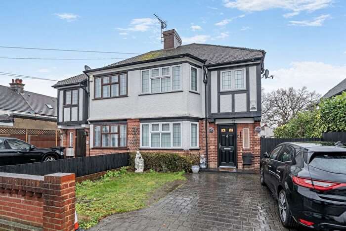 3 Bedroom Semi-Detached House For Sale In Lennox Road, Gravesend, Kent, DA11