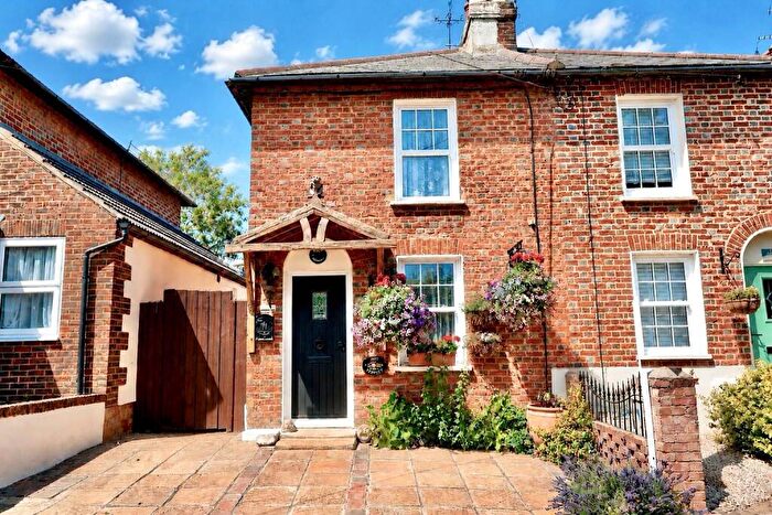 2 Bedroom Semi-Detached House For Sale In Eynsford Road, Crockenhill, Swanley, BR8