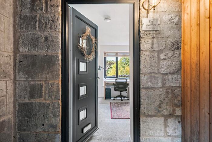 1 Bedroom Apartment For Sale In Bussage, Stroud, GL6