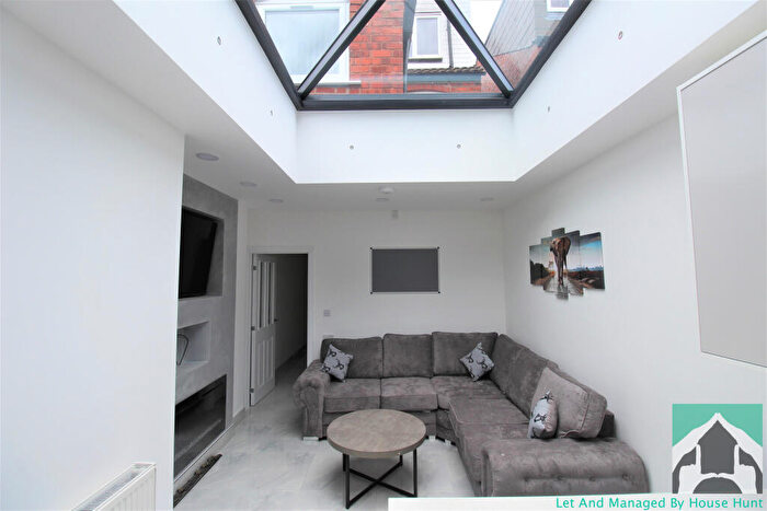 7 Bedroom House To Rent In Teignmouth Road, Birmingham, B29