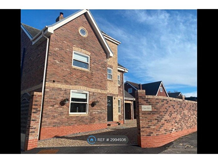 4 Bedroom Detached House To Rent In Hull Road, Hull, HU11