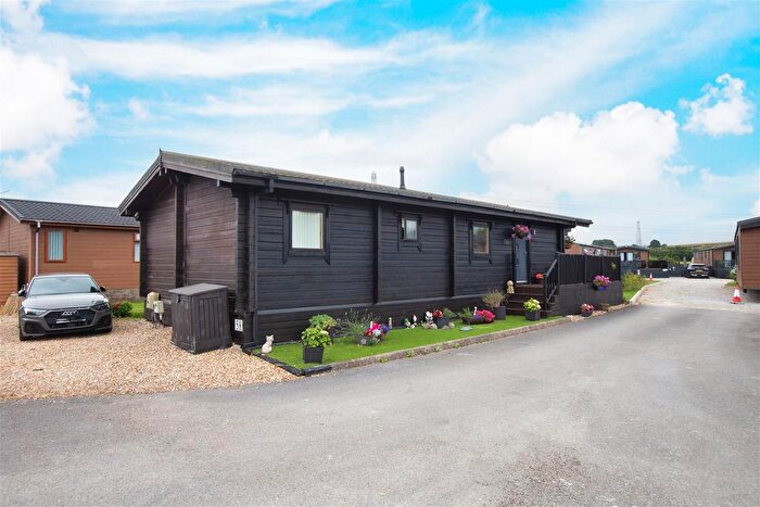 3 Bedroom Mobile/park Home For Sale In Long Dales Lane, Nether Kellet, LA6