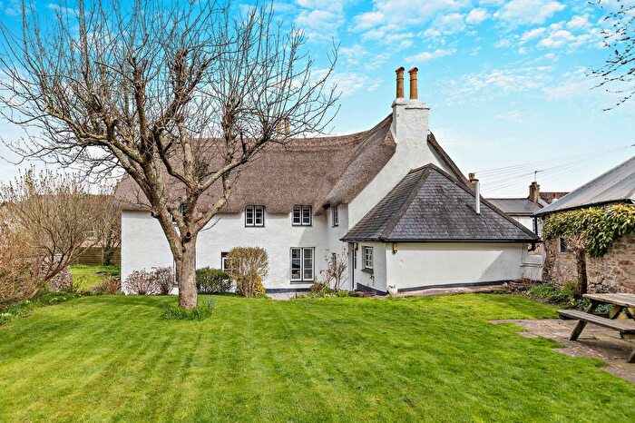 5 Bedroom Cottage For Sale In East Street, Ipplepen, TQ12