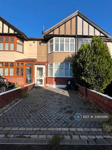 3 Bedroom Terraced House To Rent In Uplands Road, Woodford Green, IG8