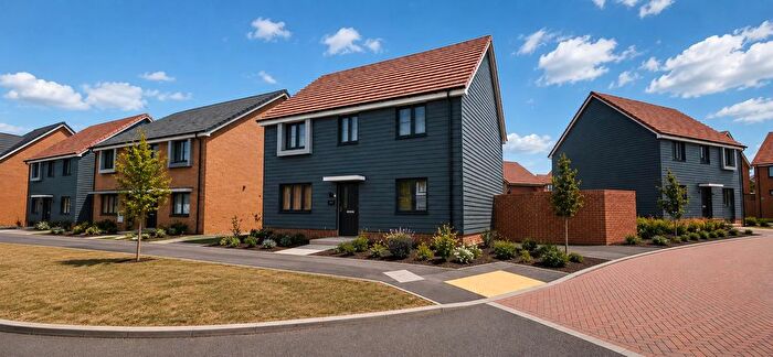 4 Bedroom Detached House To Rent In Cherry Orchard Drive, Rainham, Gillingham, ME8