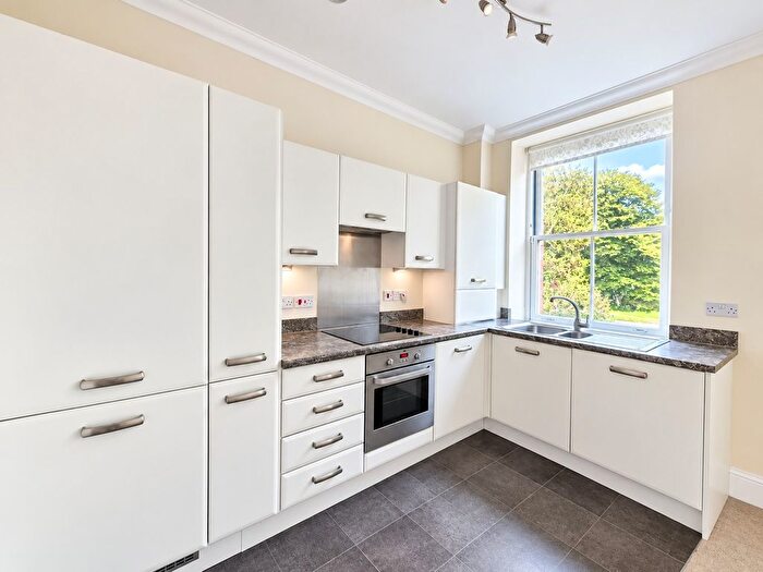 2 Bedroom Flat To Rent In James Weld Close, Southampton, SO15