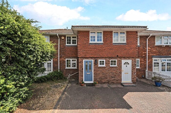 3 Bedroom Terraced House For Sale In Guildford, Surrey, GU2