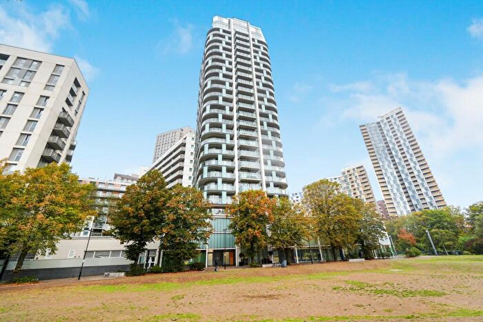 2 Bedroom Flat To Rent In Cornmill Lane, London, SE13