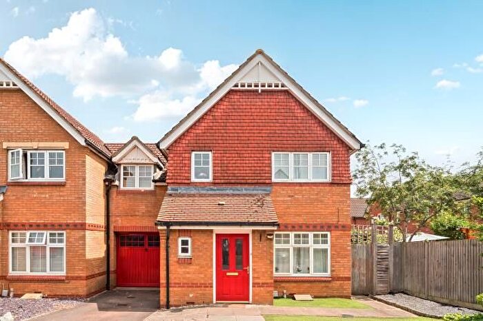 3 Bedroom Semi-Detached House For Sale In Clonmel Close, Caversham, Reading, RG4