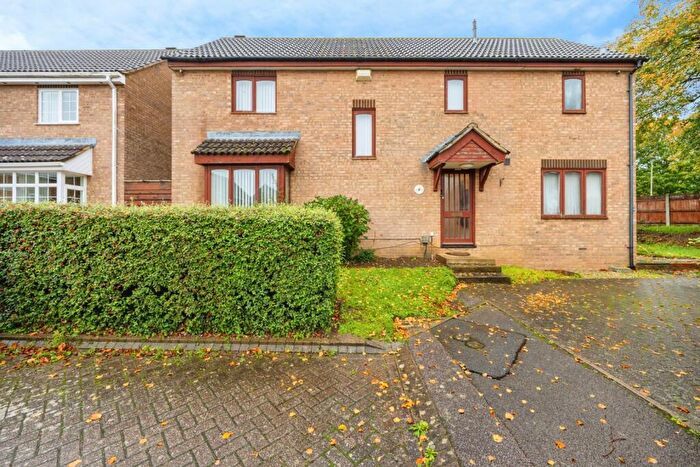 4 Bedroom Detached House For Sale In Wells Close, Kempston, Bedford, Bedfordshire, MK42