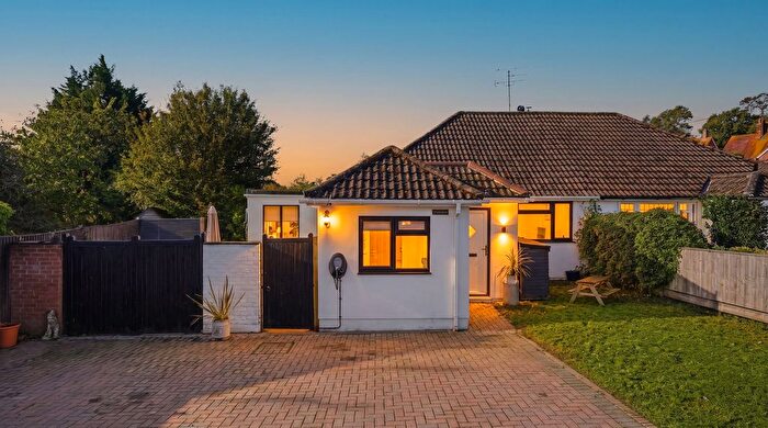 4 Bedroom Semi-Detached Bungalow For Sale In Vines Cross, Heathfield, TN21