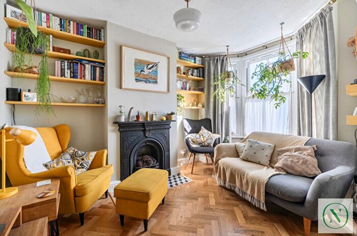 2 Bedroom Terraced House For Sale In Milton Avenue, Croydon, CR0