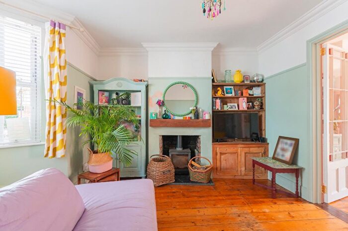 3 Bedroom End Of Terrace House For Sale In Jubilee Road, St. Werburghs, BS2