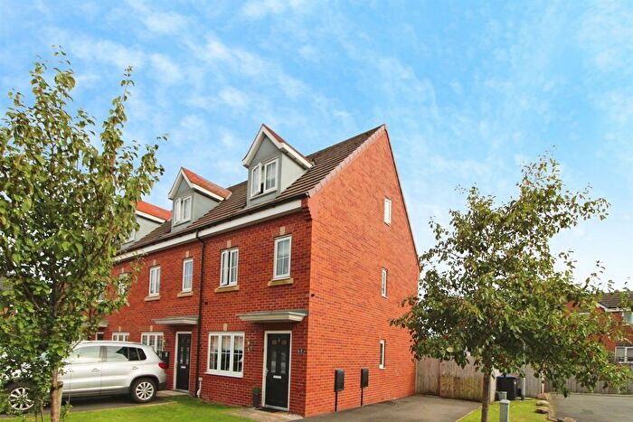3 Bedroom End Of Terrace House For Sale In Avon Close, PR3