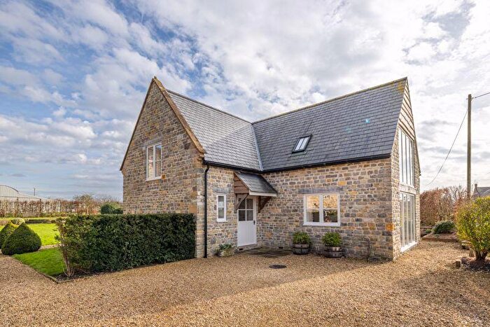 2 Bedroom Detached House To Rent In **Available November **, BA4