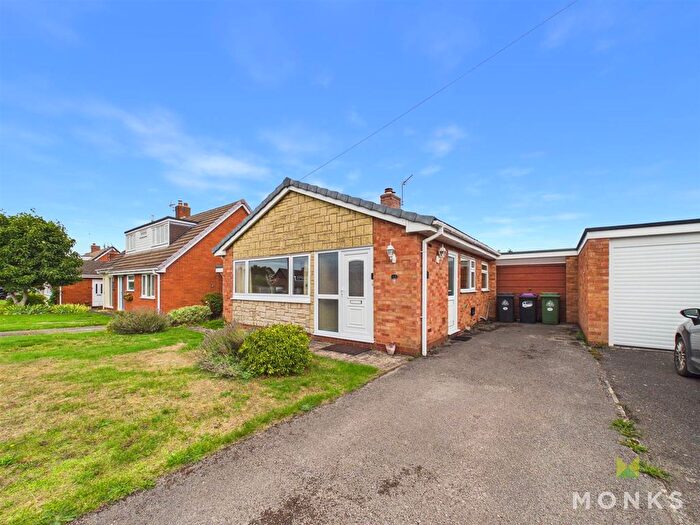 2 Bedroom Detached Bungalow For Sale In Cedar Avenue, Shawbury, Shrewsbury, SY4