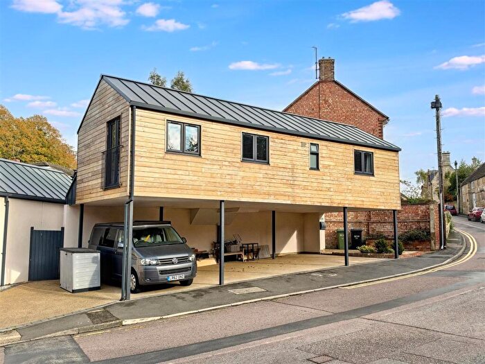 1 Bedroom Flat To Rent In London Road, Wollaston, NN29