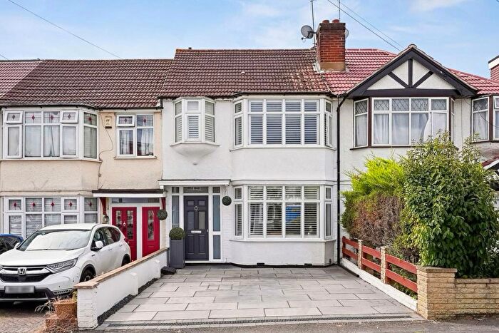 3 Bedroom Terraced House For Sale In Esher Avenue, Cheam, Sutton, SM3