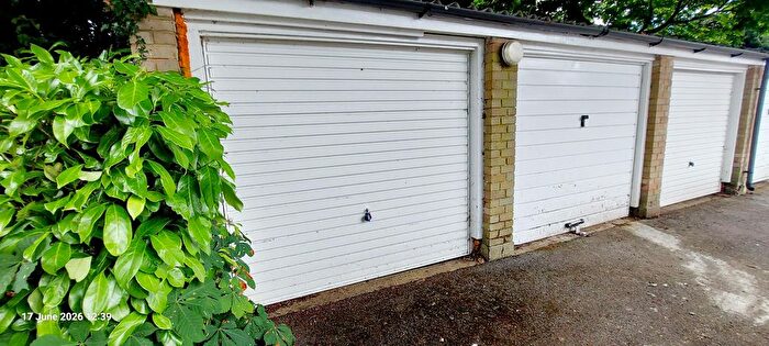 Garage / Parking To Rent In The Cornfields, Hemel Hempstead, HP1