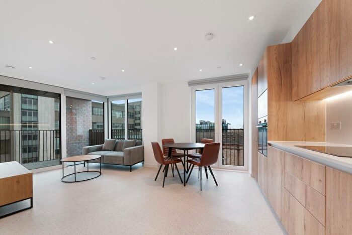 1 Bedroom Flat For Sale In Jacquard Point, Tapestry Way, Whitechapel, E1