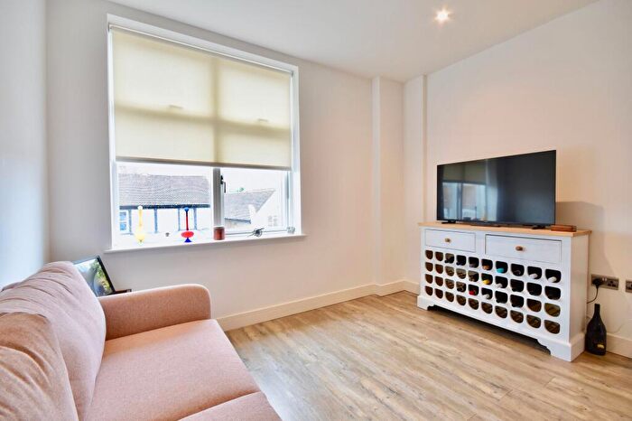1 Bedroom Flat For Sale In The Street, St. Michaels Court, KT21