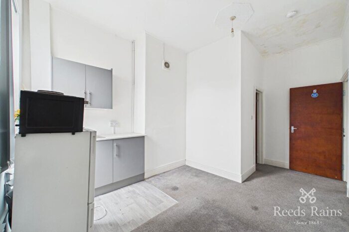 1 Bedroom Apartment To Rent In Newcastle Avenue, Worksop, Nottinghamshire, S80
