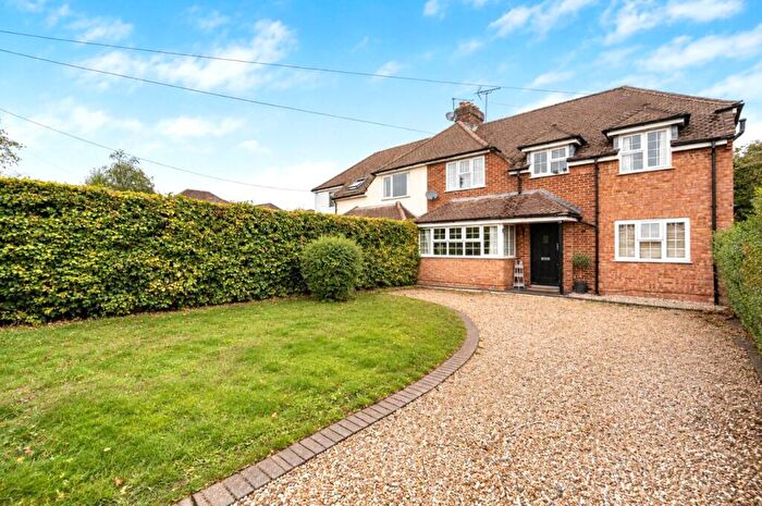 4 Bedroom Semi-Detached House To Rent In South Avenue, Farnham, Surrey, GU9