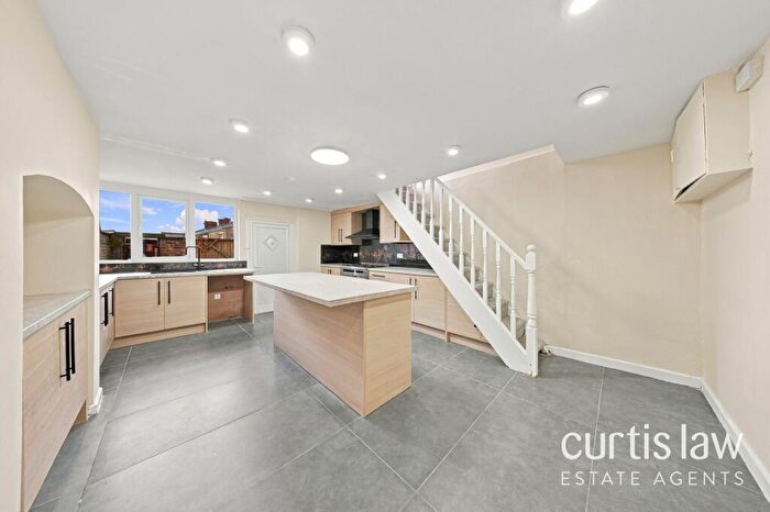 3 Bedroom Terraced House For Sale In Pritchard Street, Blackburn, BB2