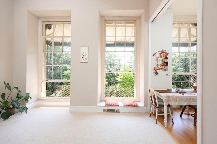 2 Bedroom Apartment For Sale In Cornwallis Crescent | Clifton, BS8