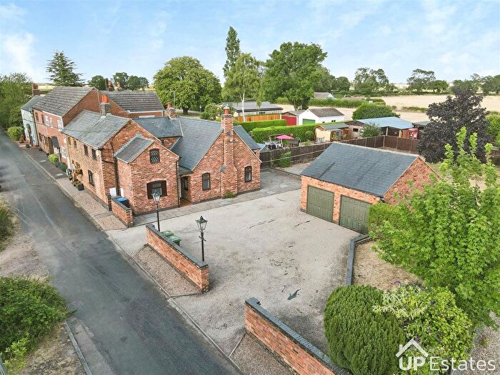 4 Bedroom End Of Terrace House For Sale In Mill Row, Wolvey, Hinckley, LE10