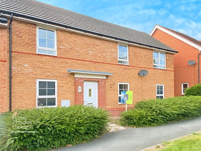 2 Bedroom Flat To Rent In Captains Parade, PO32