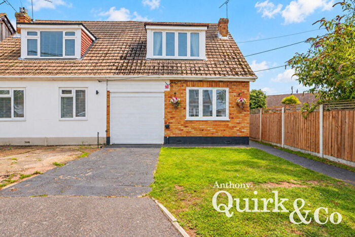 3 Bedroom Semi-Detached House For Sale In Crescent Road, Canvey Island, SS8