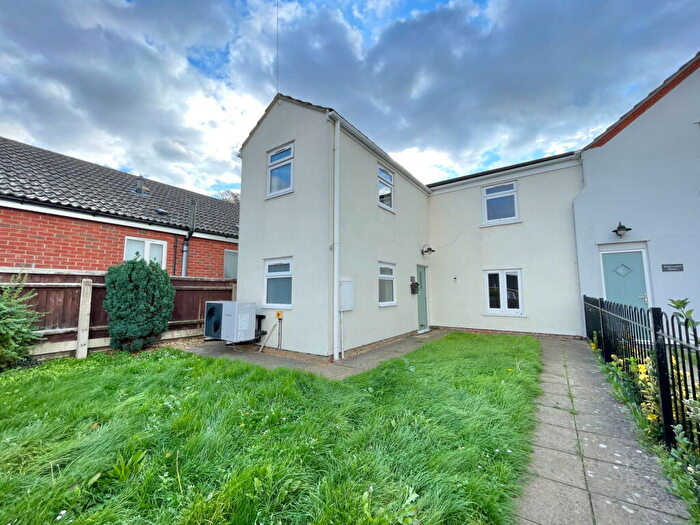 3 Bedroom Semi-Detached House For Sale In Rookswood Cottage, The Barracks, Gorefield, PE13