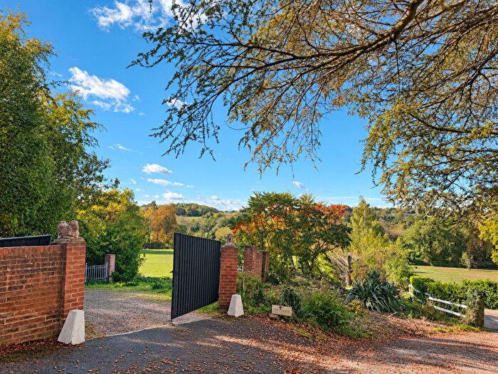 2 Bedroom Detached House For Sale In Downs Lane, Leatherhead, KT22