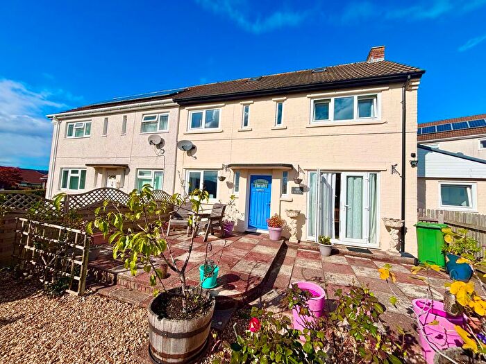 3 Bedroom Semi-Detached House For Sale In Leigh Road, Pontypool, NP4